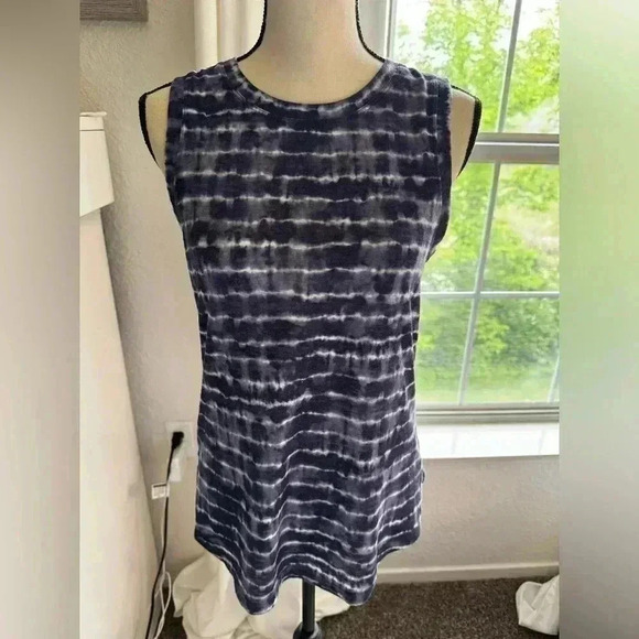 Athleta Breezy Tank - Picture 2 of 8